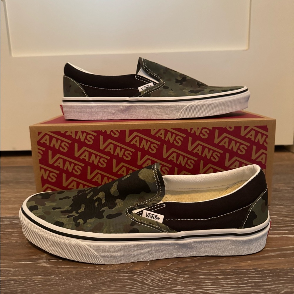 Vans Classic Slip-On in Green and Black Camo